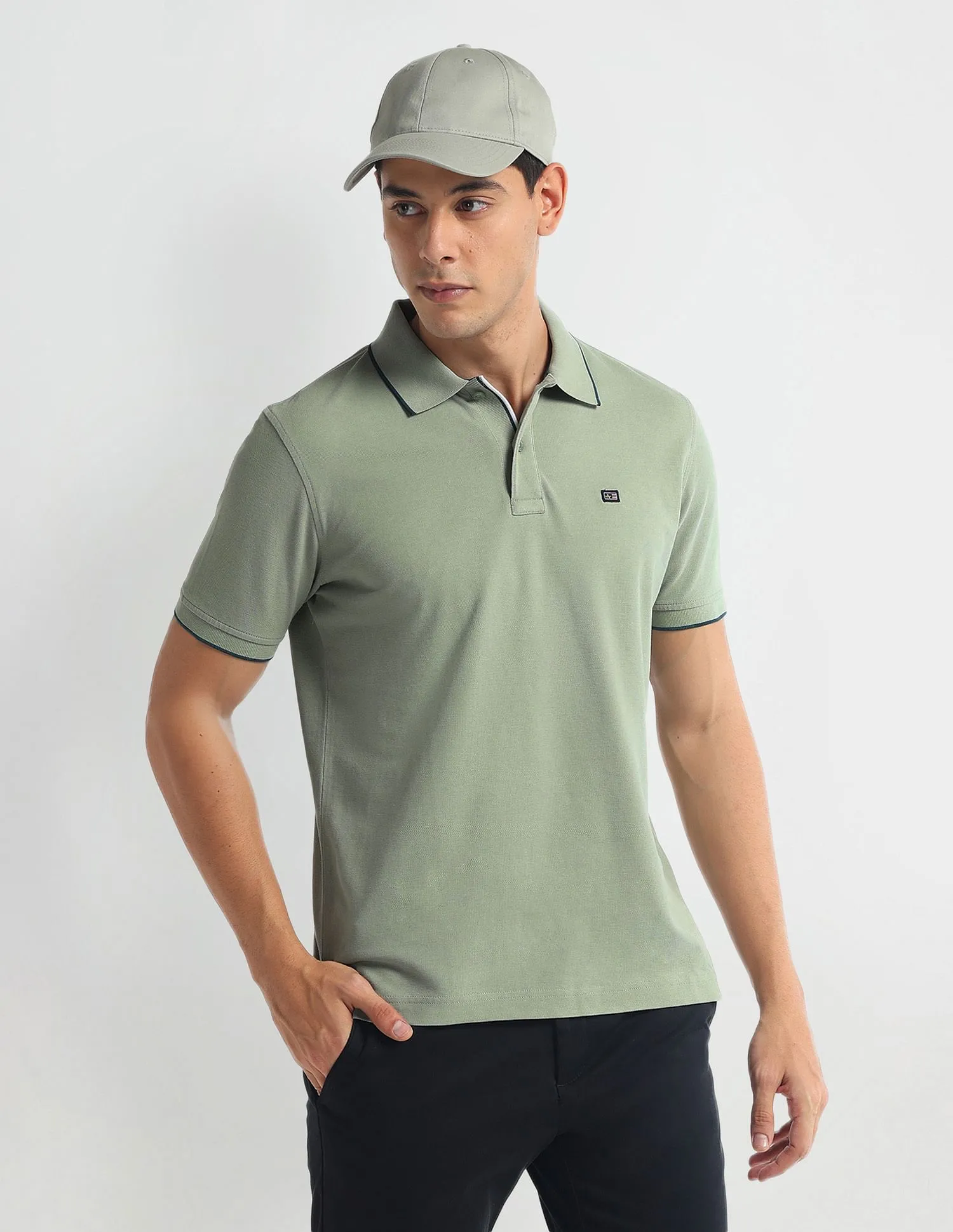 Arrow Tipped Collar Solid Polo Shirt