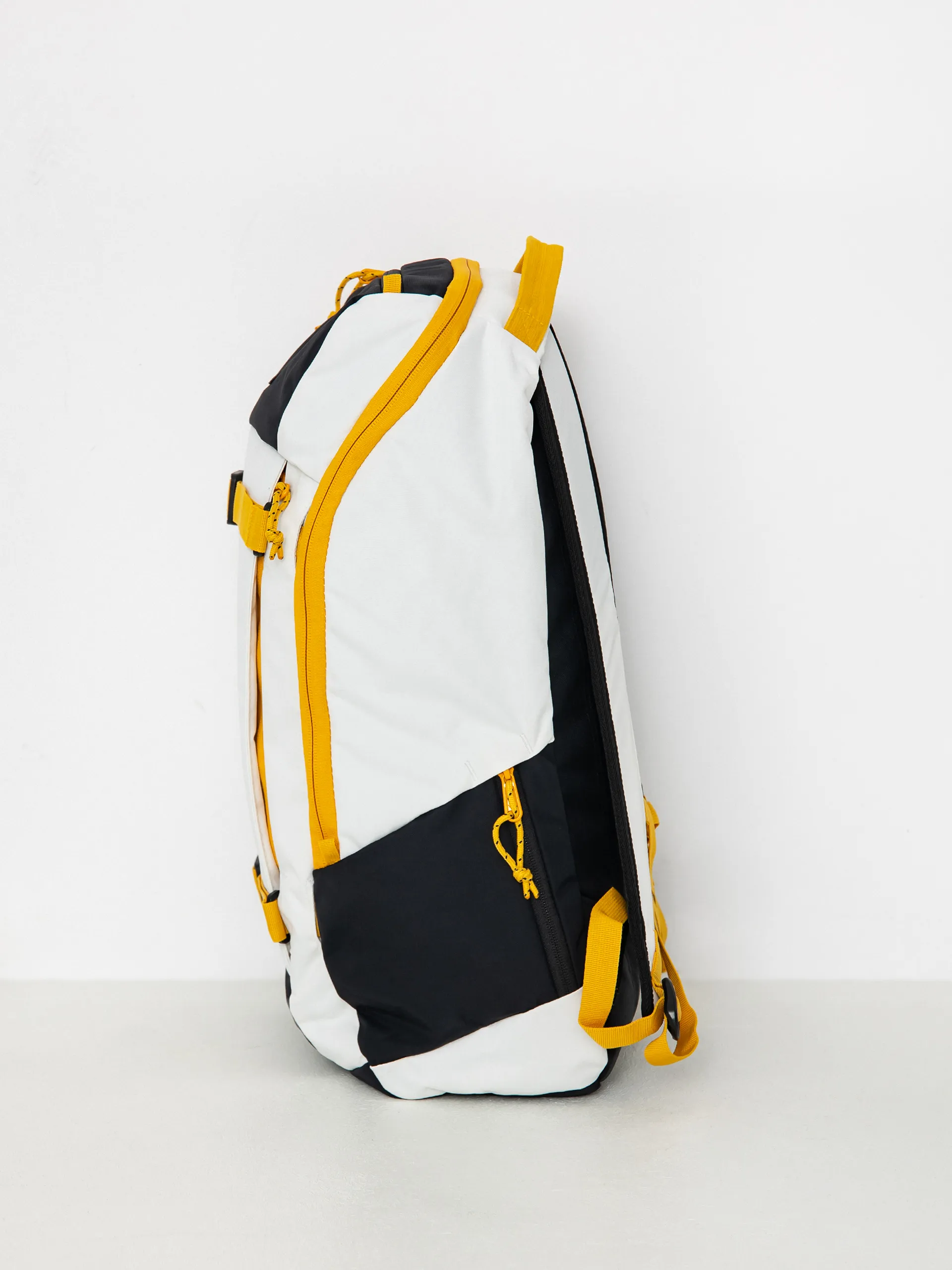 Burton Backpack Kilo 2.0 27L (stout white/goldenrod/true black)