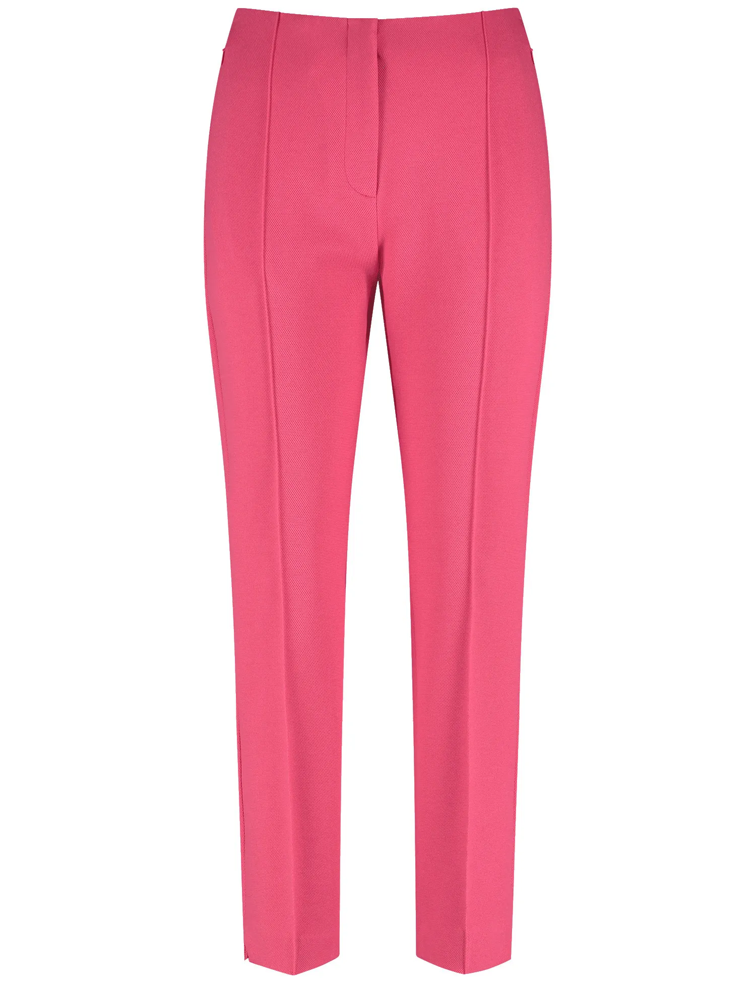 Comfortable 7/8-length trousers with pintucks