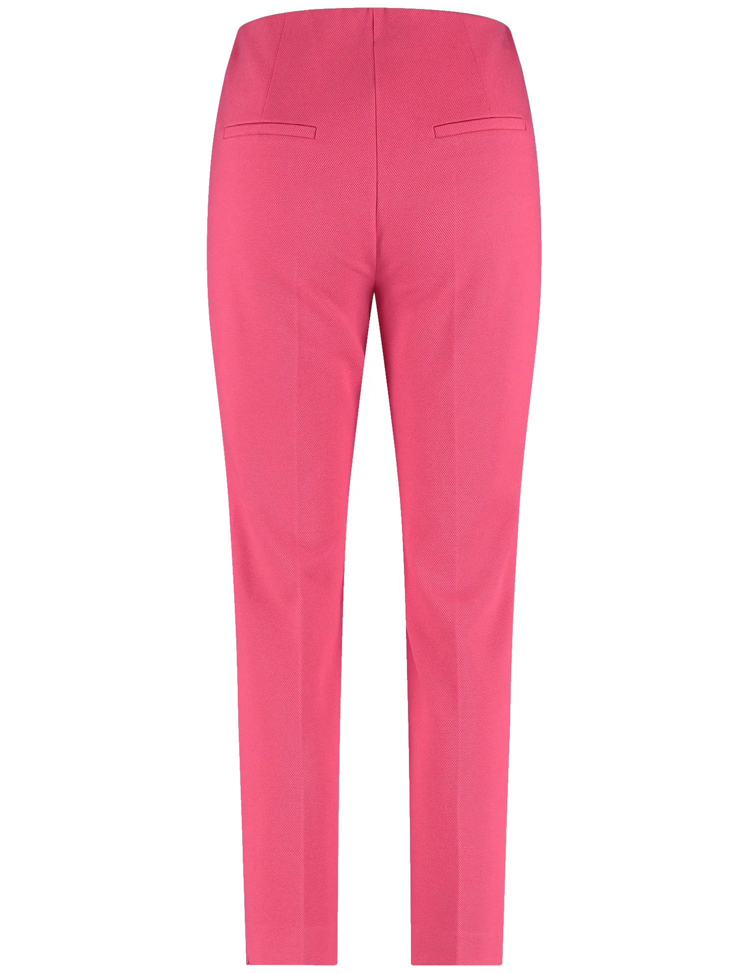 Comfortable 7/8-length trousers with pintucks