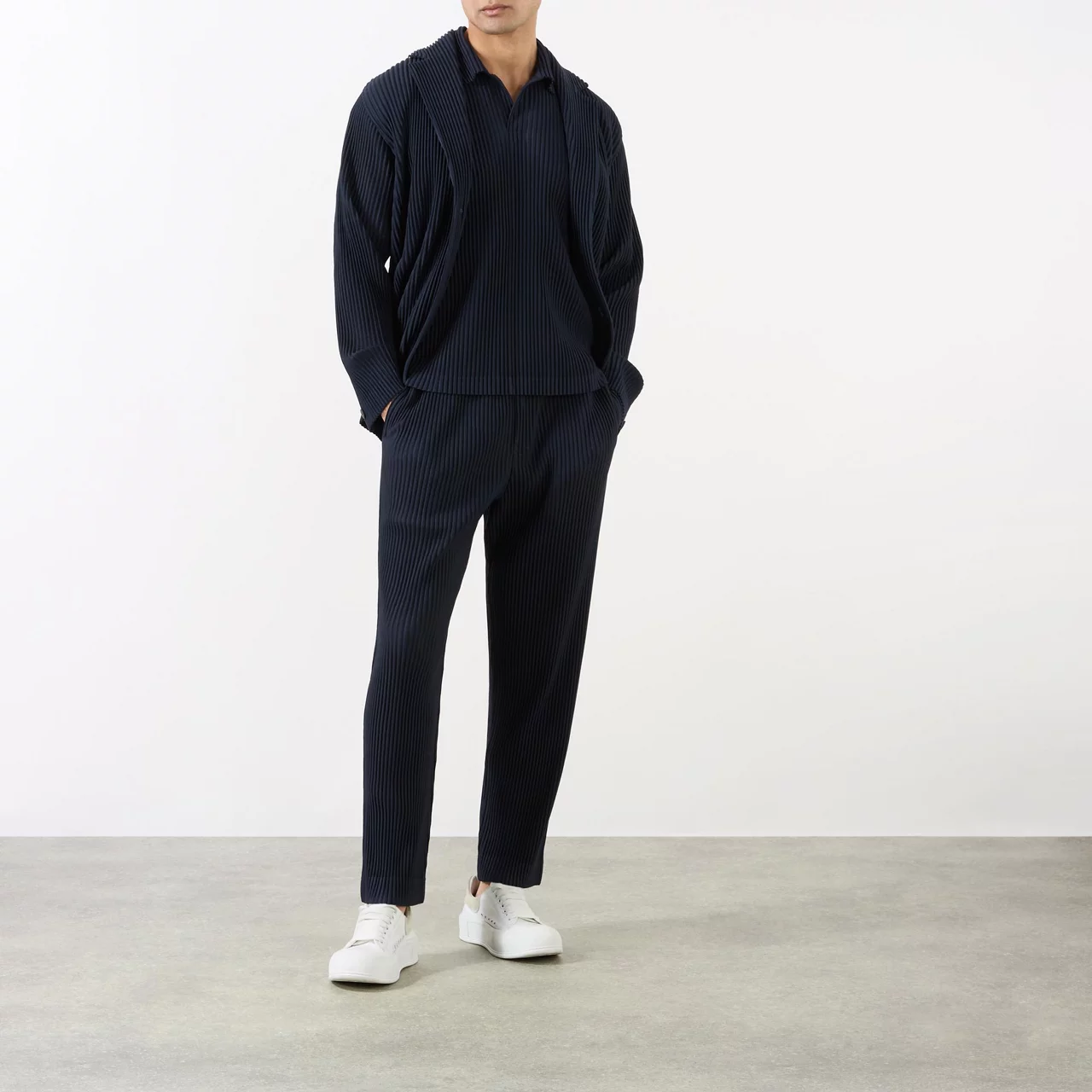 HOMME PLISSÉ ISSEY MIYAKE Basic Pleated Trousers - Navy