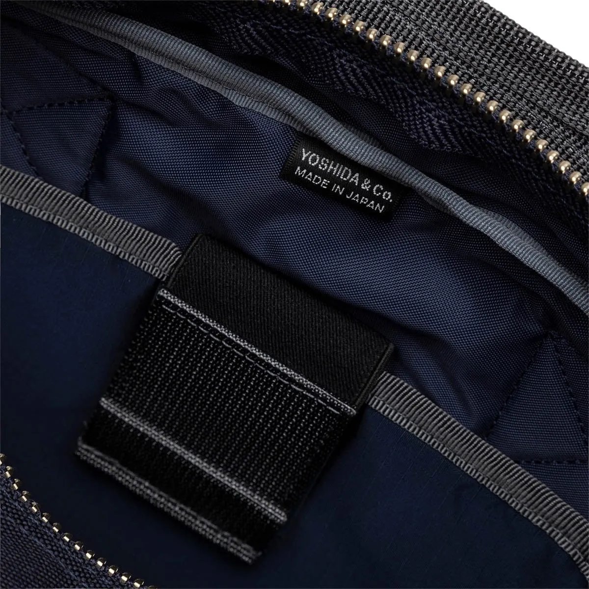 HYPE SWAY SHOULDER BAG Navy x Black | Bodega