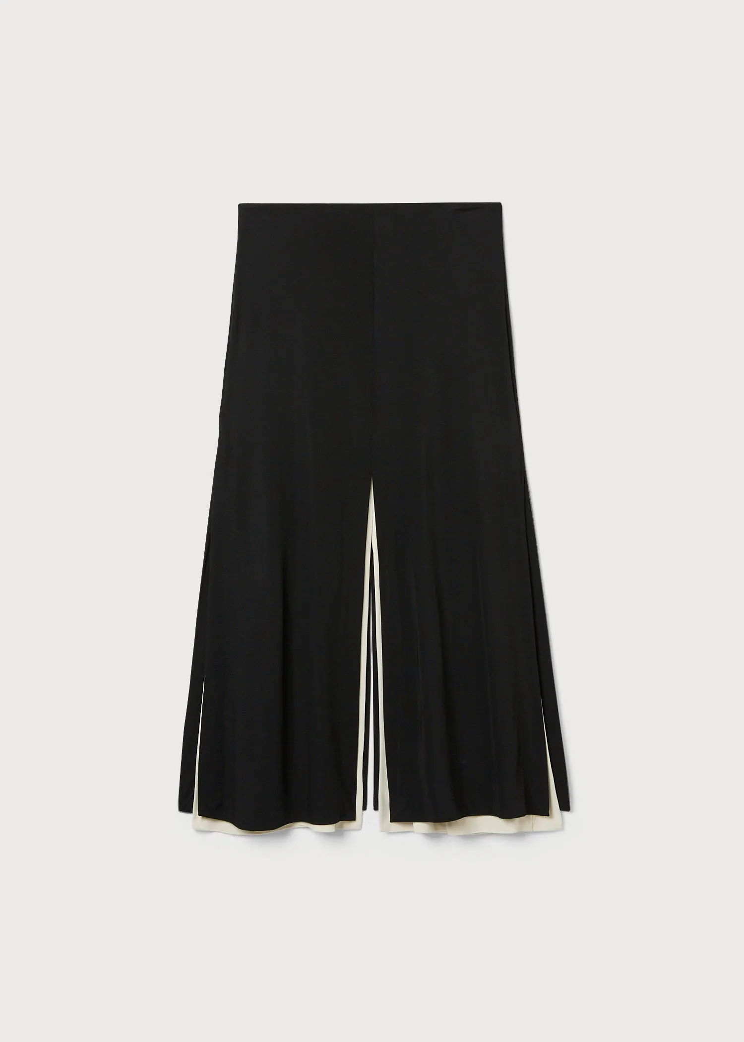 Incise multi-slit skirt