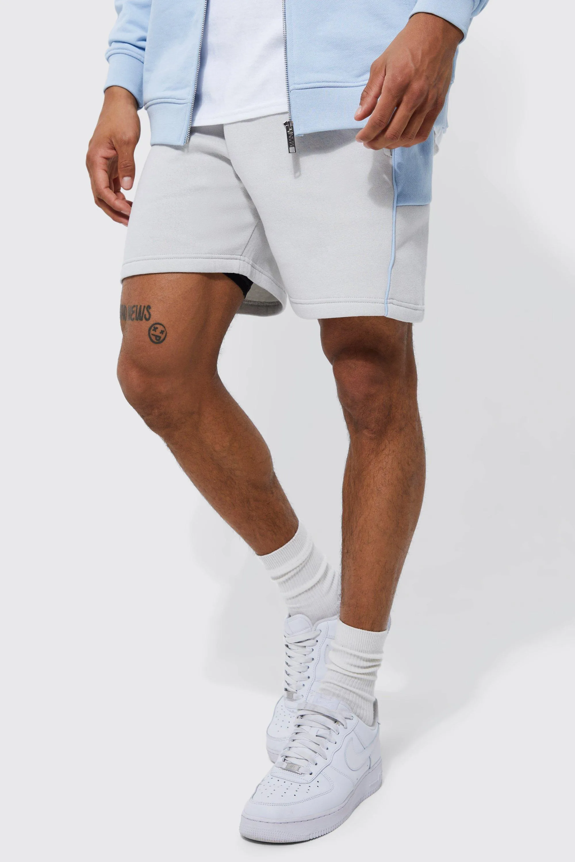 Loose Fit Short Length Piping Panel Short | boohooMAN UK