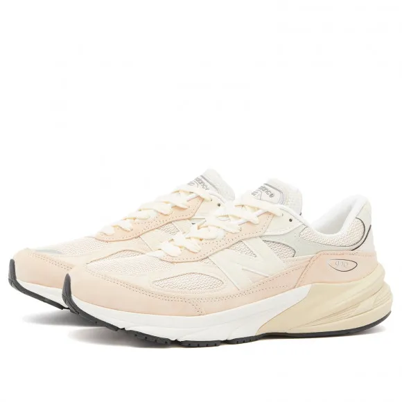 New Balance U990VR6 in Pink