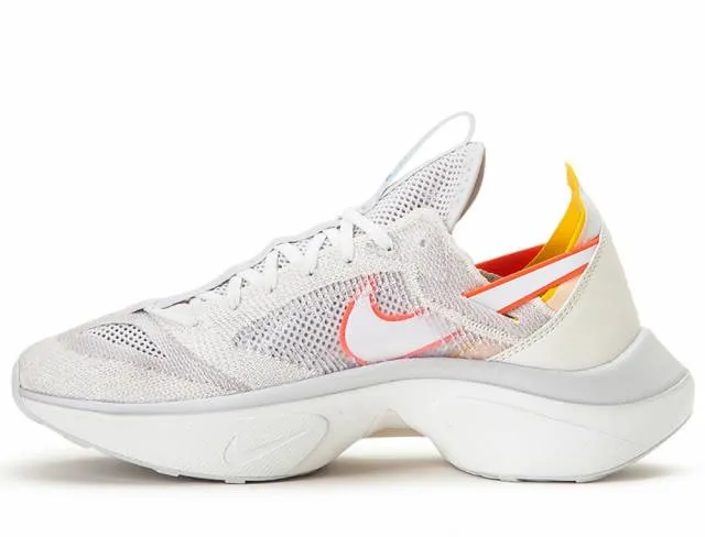 Nike n110 d/ms/x signal flyknit summit white sneakers