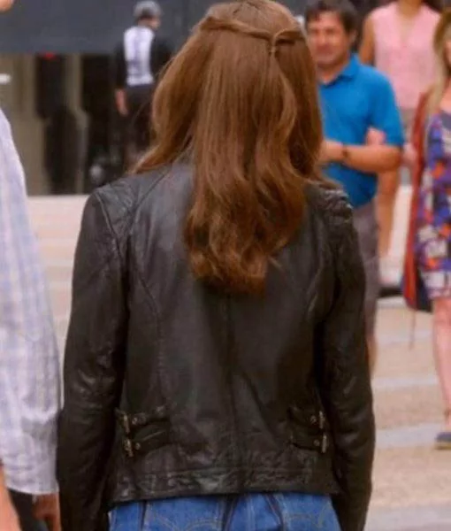 The Kissing Booth 2 Elle Evans (Joey King) Leather Jacket | TLC