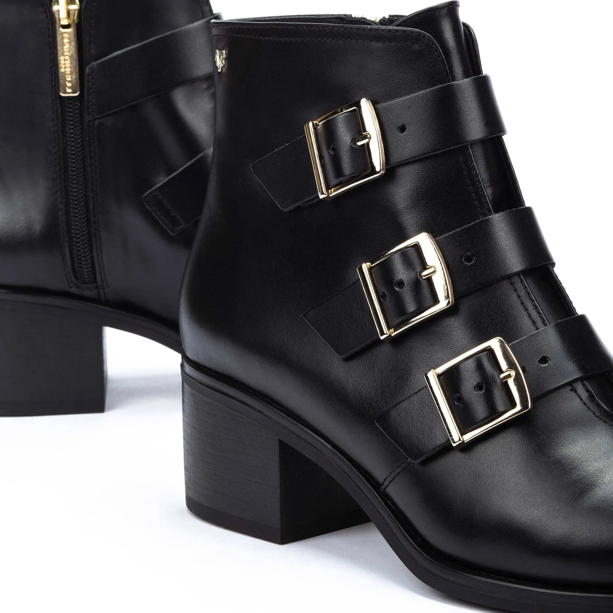 ZINNIA Ankle boot with buckles